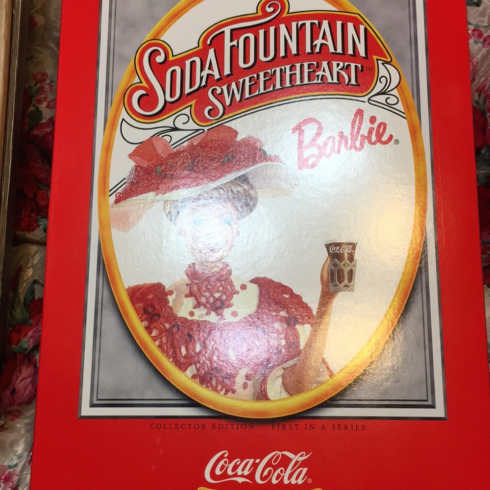 Soda Fountain sweetheart Barbie doll 15762-9993
